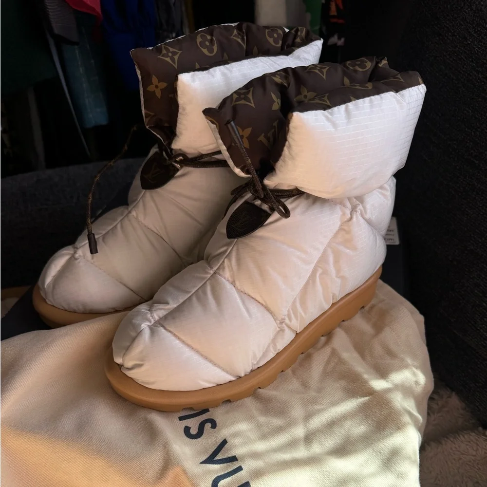 Louis Vuitton Snow Pillow Ankle Booties EU Size 38 US Size 8 - Picture 5 of 8